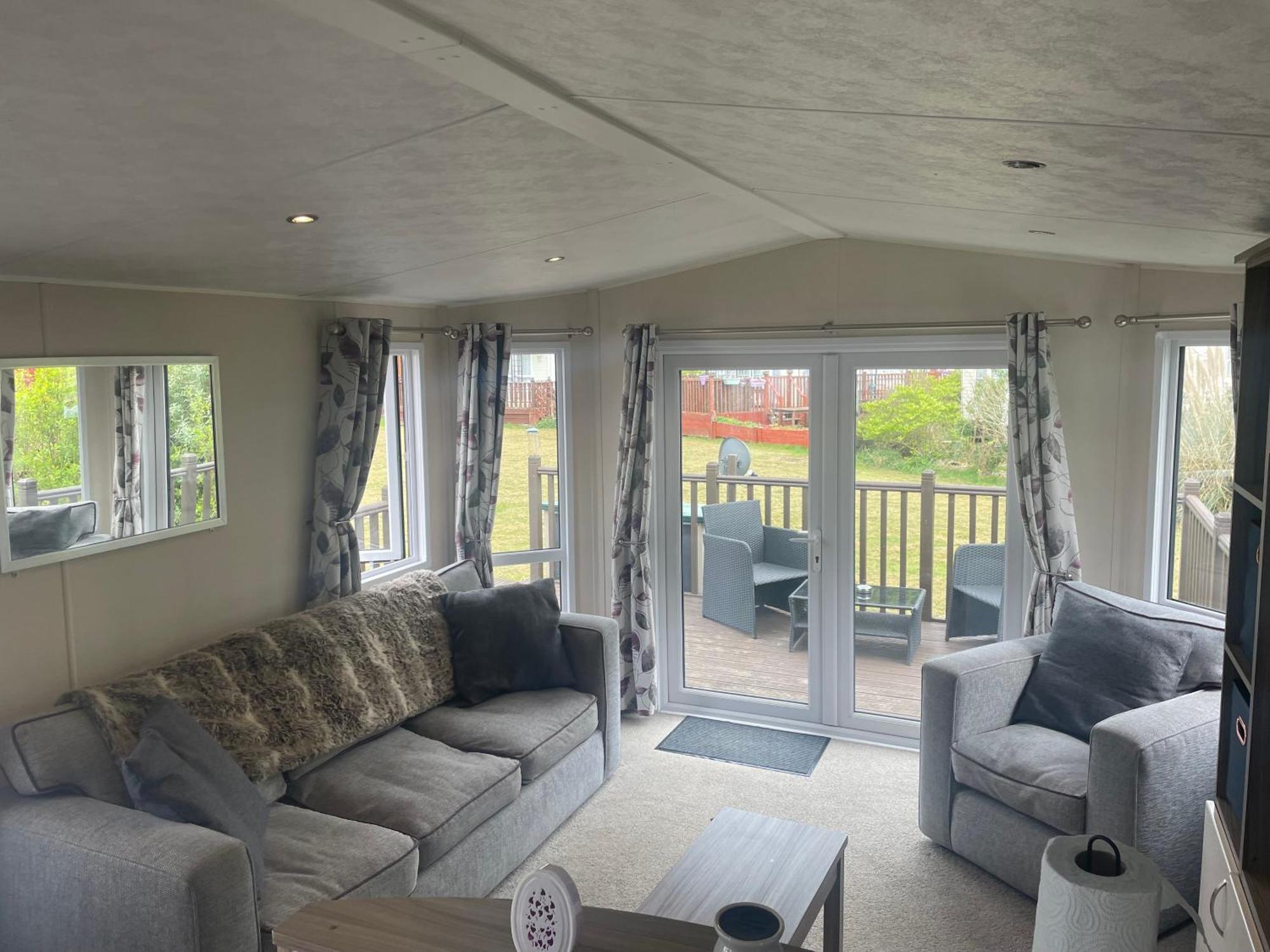 Beautiful 2 Bedroom Caravan On Billing Aquadrome Northampton Exterior foto