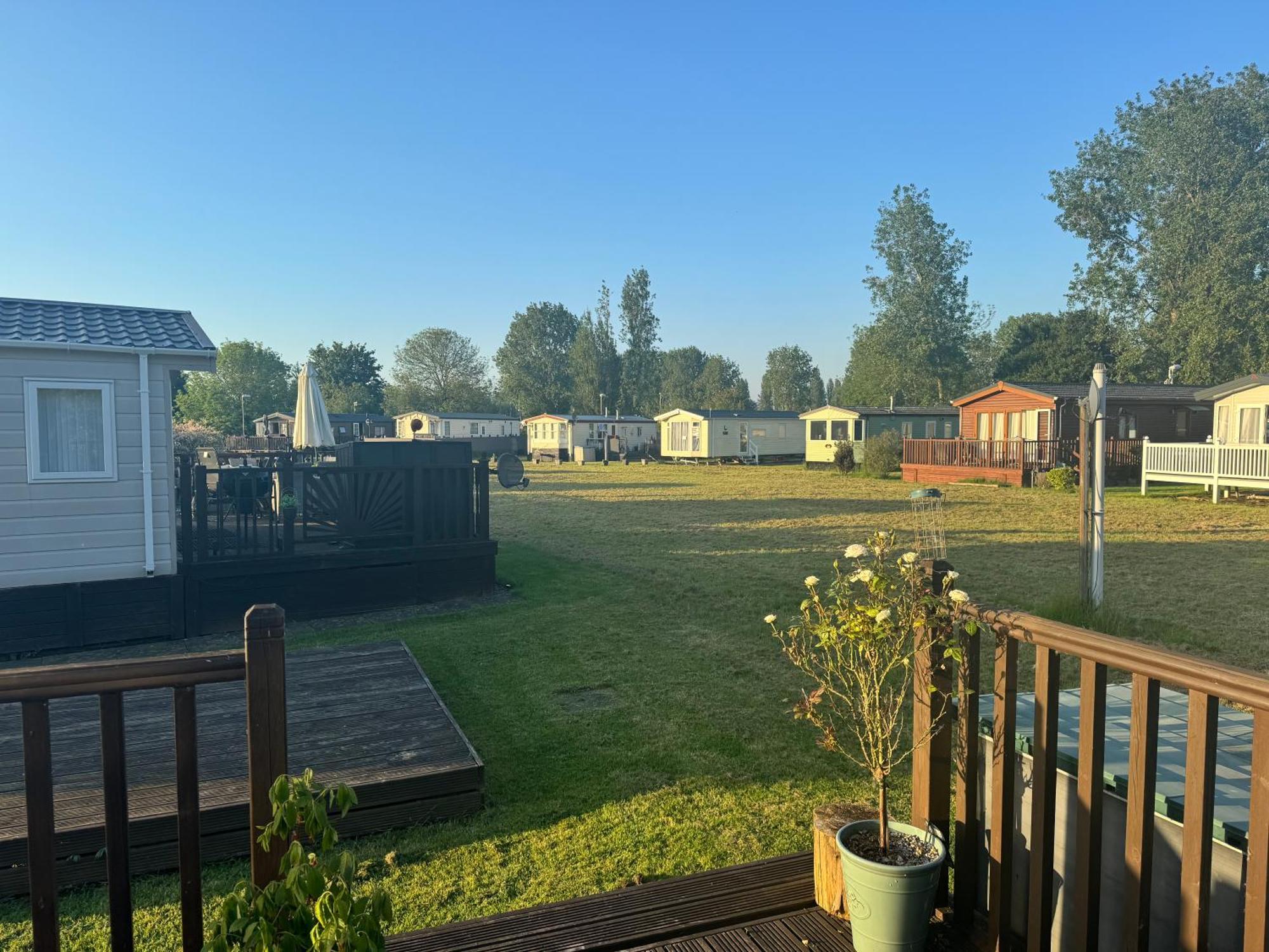 Beautiful 2 Bedroom Caravan On Billing Aquadrome Northampton Exterior foto